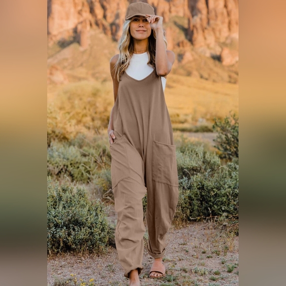 Oversized Hippie V-Neck Sleeveless Wide Leg Pant Pocket Jumpsuit Bohemian Outfit - Picture 4 of 7